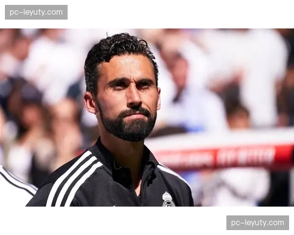 皇马阿韦洛亚被迫放弃高位逼抢 改为4-4-2深度防守